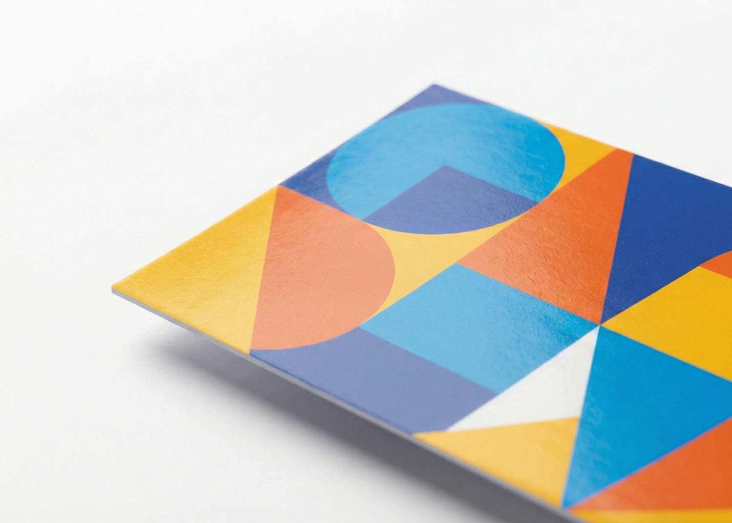 Natieraný polomatný papier (SATIN)